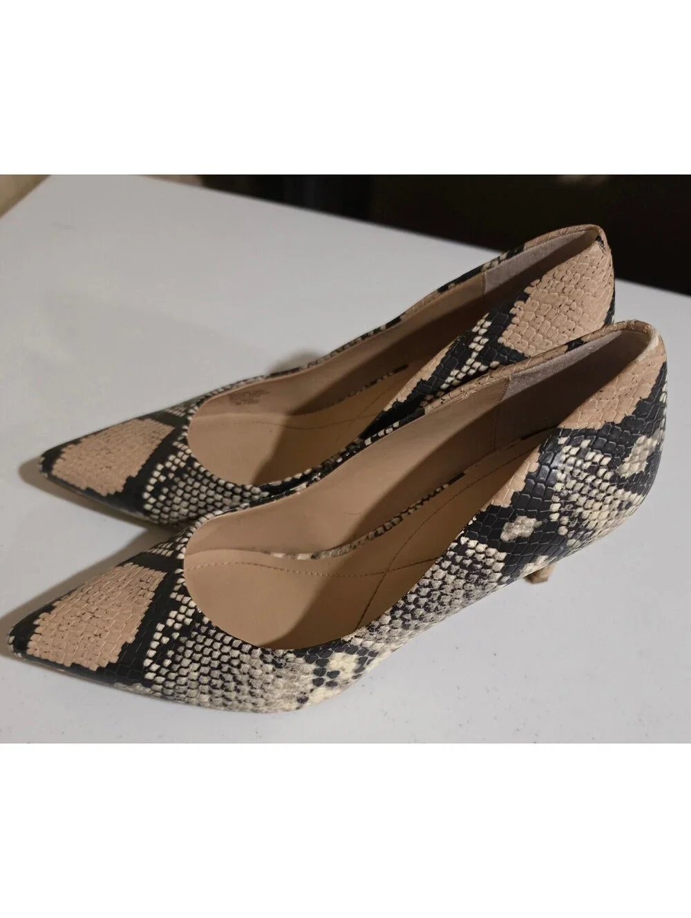 Alfani Women's Snake Print Pointed Toe Pumps Heels Size 7.5M